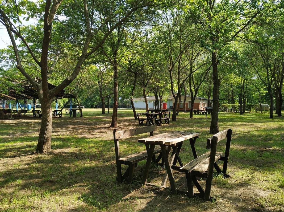 Dorcas Center&Camping Otel Debrecen Dış mekan fotoğraf